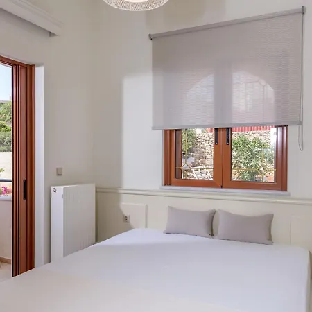 Araucaria - Private Pool, Jacuzzi, Sea View Rethymno (Crete)