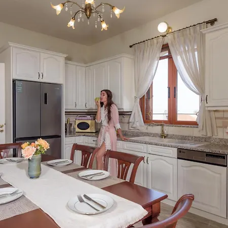 Araucaria - Private Pool, Jacuzzi, Sea View Вилла Ретимно